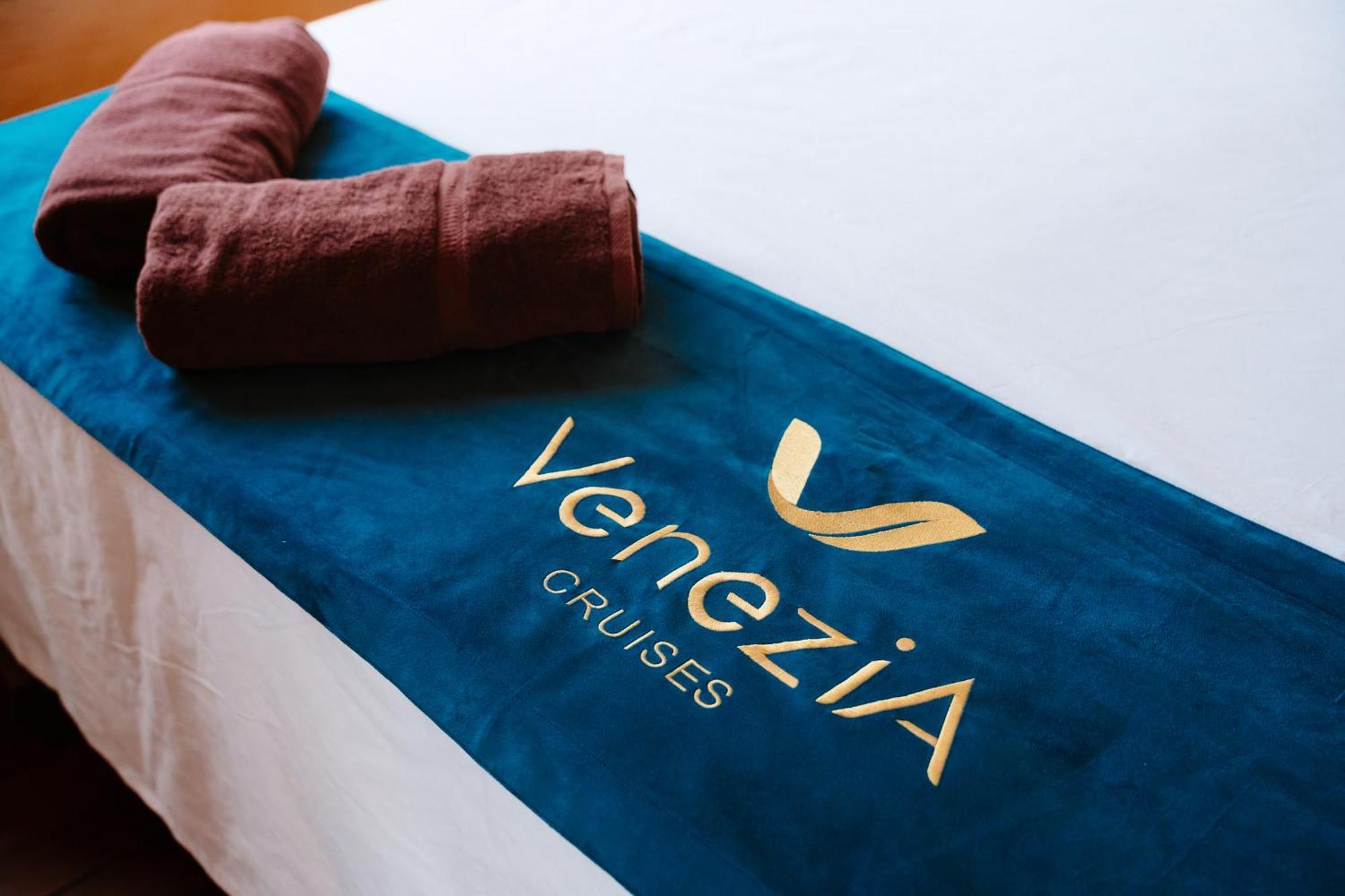 فندق Venezia Cruises ها لونغ المظهر الخارجي الصورة